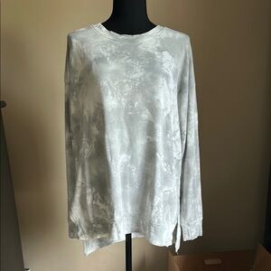 American Eagle Outfitters Gray & White Soft&Sexy Tie-Die Light Weight Sweatshirt